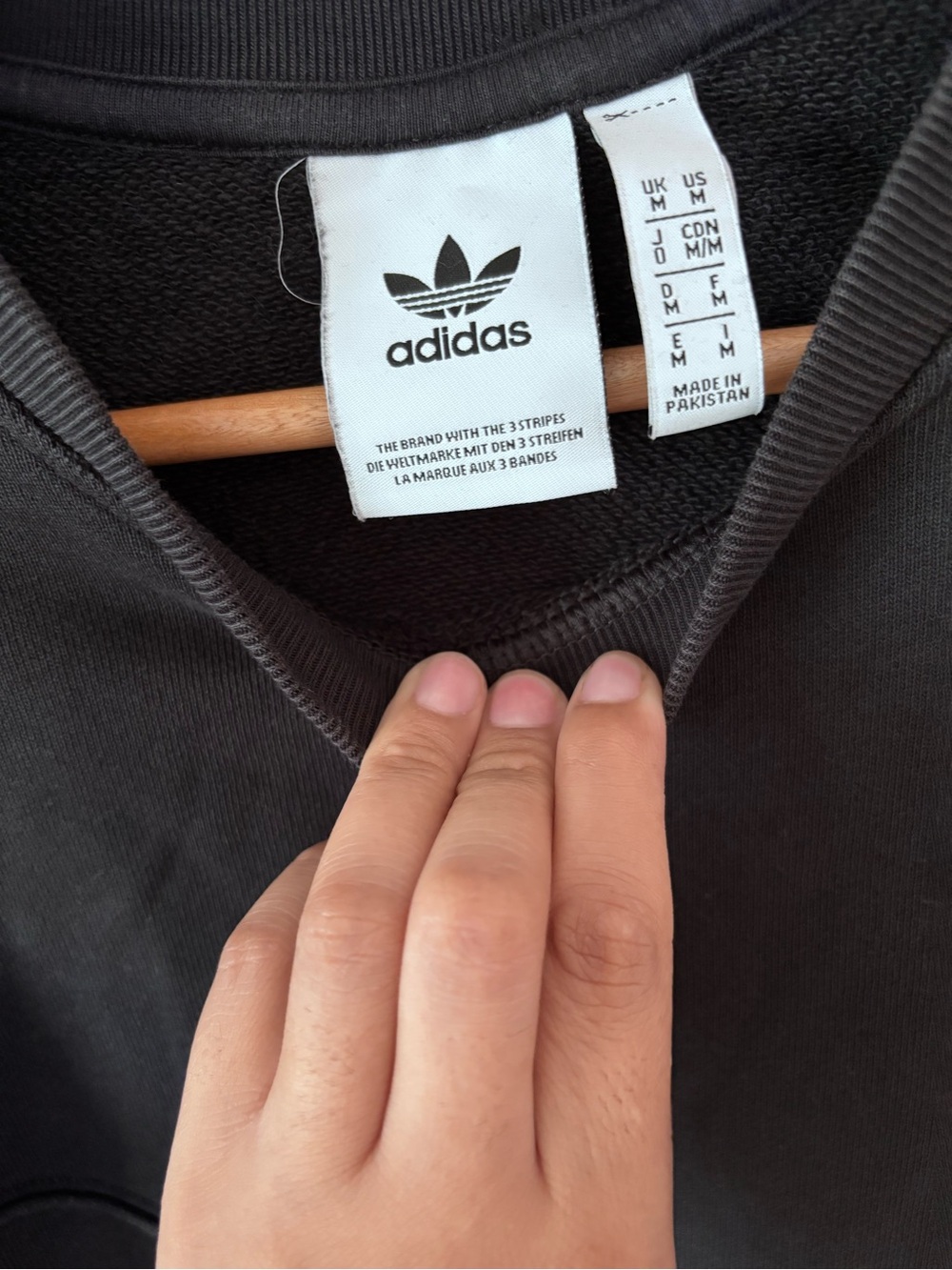 adidas Originals Mens Camo Sleeve Chevron Crewneck Sweatshirt Black Size M - Picture 4 of 6